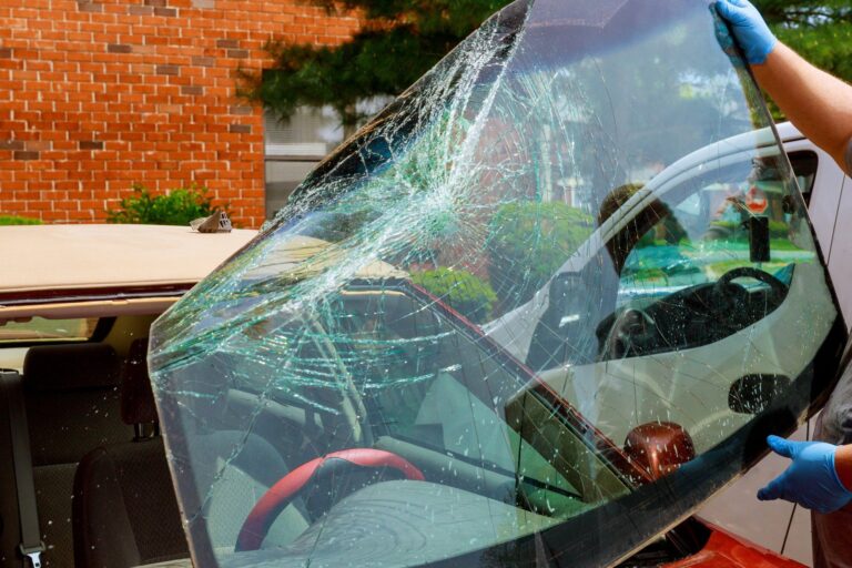Are You Damaging Your Auto Glass? Stop Doing These 3 Things